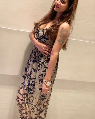 Narnaund Escort